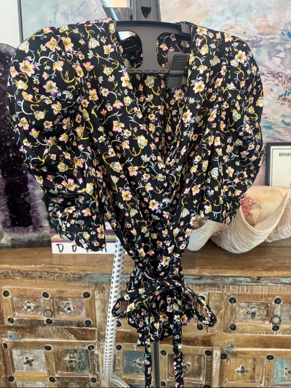 Who🌸What🖤Wear Black Floral Puff-Sleeve Blouse Size L